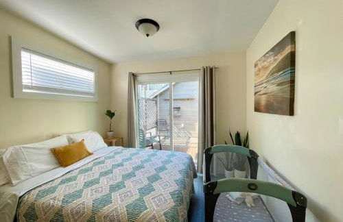 Sunlit Surf House 4BR Downtown Walk to beach - Foto 14