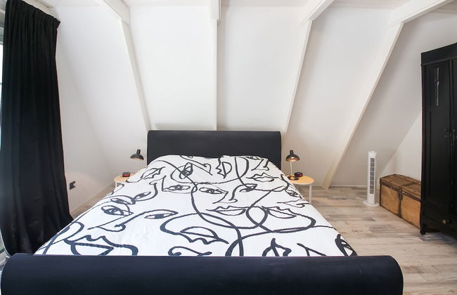 A Detached Bungalow With Outdoor Fireplace, Covered Terrace and Pond in a Forest Plot - Photo 11