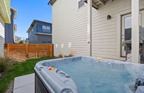 Steps from River & Old Town - Hot Tub & King Bed - Foto 76