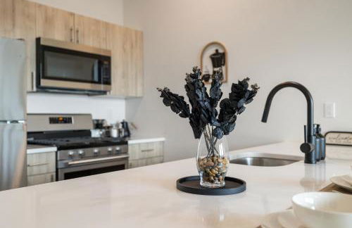 Upscale Views 2br Free Parkn, Walk 2 Train, 2bath - Foto 27