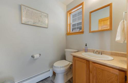 Lakefront Home with Private Beach Access & Hot Tub - Foto 58