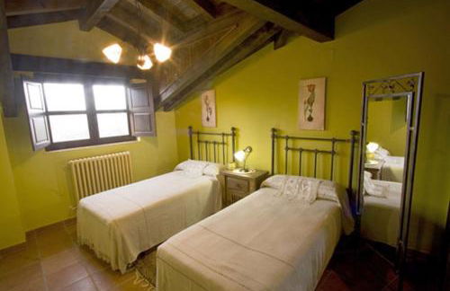 Casas Herrenales de Ulaca - Photo 36