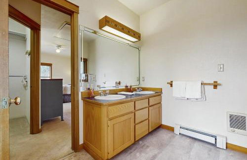 Lakeview Home with new hot tub - Sleeps 10 - Foto 14