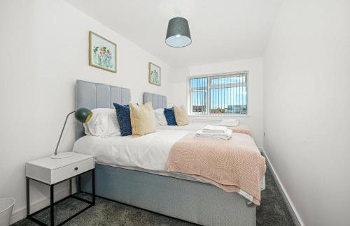 St Martins 2 Bedroom Apartments in Ruislip By 360 Stays - Foto 105