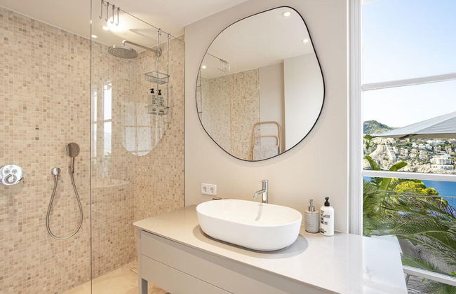 Sea-view Villa Near Port - Foto 25