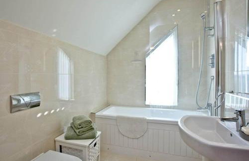 Quantock Lodge - Photo 16