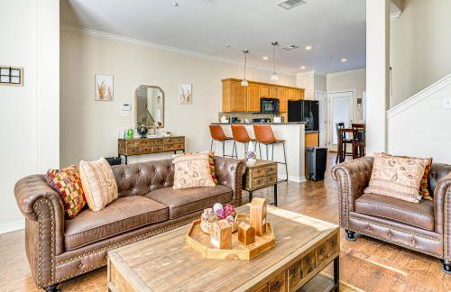 2 Mi to Texas AandM Unit with Pool and Hot Tub Access - Photo 1