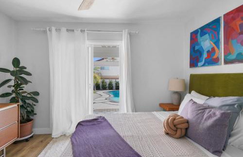 Renovated 3BR House with Heated Pool and Backyard Oasis - Photo 20