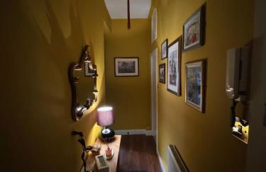 Edinburgh TWO BEDROOM apartment with free side street parking 24 hours - Foto 25