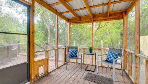 1 Mi to Campus! Creekside Austin Home with Game Room - Foto 3