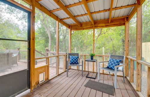1 Mi to Campus! Creekside Austin Home with Game Room - Foto 3