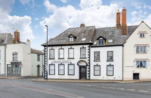 Charming Historic Stay - Cosy Flat with parking - Foto 1