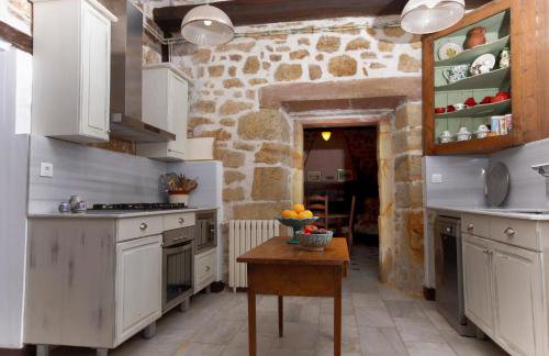 Palacio de Hualle - Photo 22