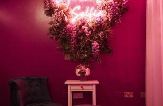 Manchester's ONLY themed slumber party suite for 8 with makeup room - Photo 24