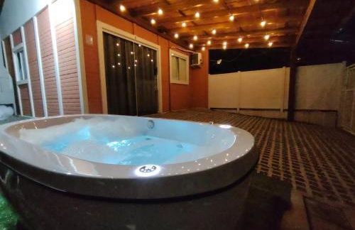 CASA CLIMATIZADA COM HIDROMASSAGEM PRÓXIMO BETO CARRERO E PRAIAS - Casa 1 DuMar Hospedagem - Photo 8