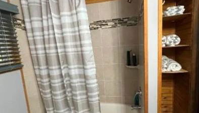 Peaceful 4 Bedroom Home located near Lake - Foto 2