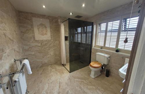 Luke Stays - Parsons Gardens - Foto 18