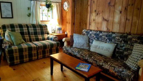 Lovely Lakeside Cabin Rental near Pharaoh Lake Wilderness Area in New York - Foto 2