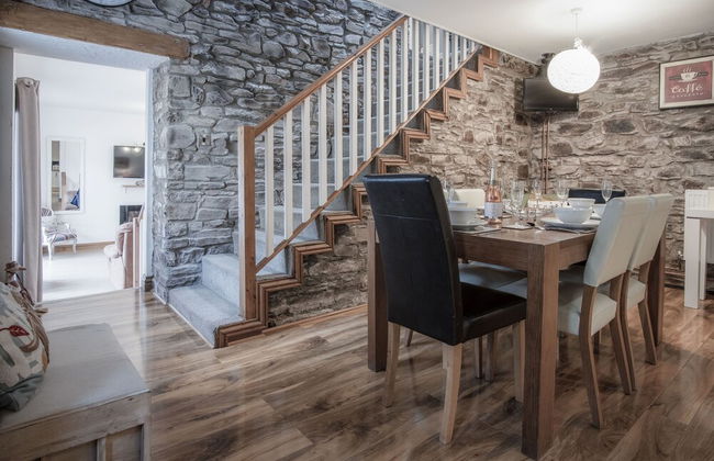 Fletcher Coach House - 3 Bedroom Cottage - Pendine - Photo 32