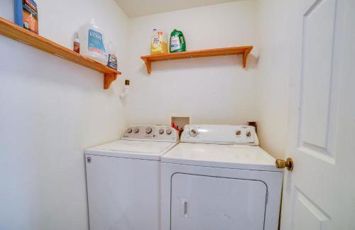 Fireside Gatherings Pet-Friendly Apollo Home - Photo 28