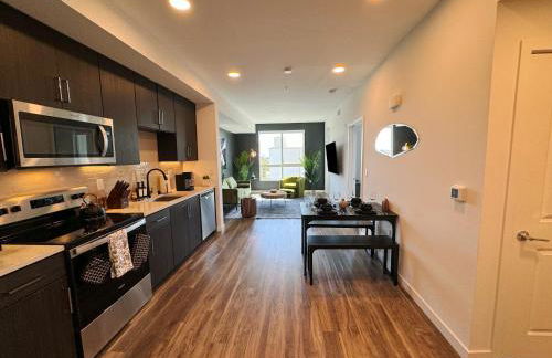 Modern 1BR Apartment with Pool, Hot Tub and Gym Access 10mins to Universal Studios - Foto 2