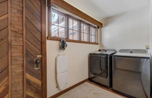 Moose Tracks Cabin - Hot Tub BBQ Billiards Groups - Foto 28