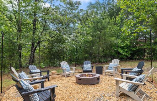 Monarch's Roost Luxe Cabin w Hot Tub and Sauna 10 Min to Helen - Foto 46
