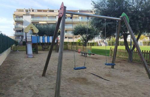 Apartamento para 5 personas frente al mar con piscina y parking - Foto 44