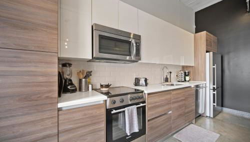 Stunning Downtown Apartment with Pool, Laundry, Parking - Foto 4