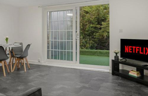 Balcony Terrace flat - 17 mins from Central London - Photo 9
