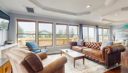 Saltwater Shoreline - Photo 4