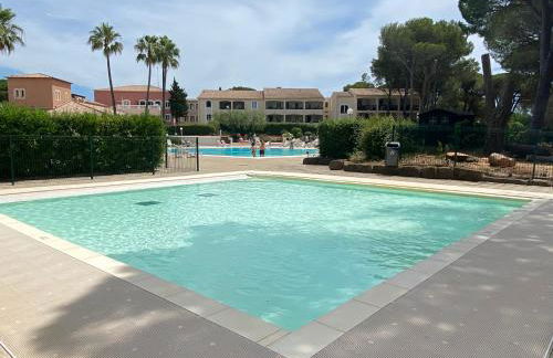 Domaine Valescure vue Piscine ou Pinede - Wifi - Foto 27