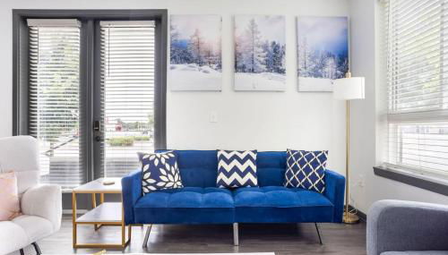 Bright & Cozy 2BR Retreat w Parking Broad Ripple - Foto 3