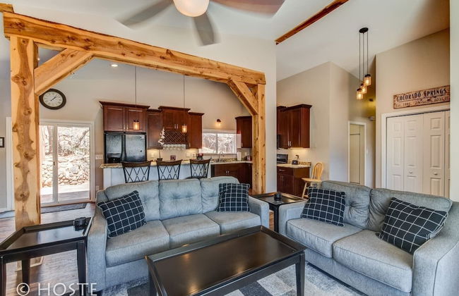 Mtn Dream! Fireplace, Patio & Hot Tub 4BR - Photo 24