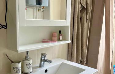 Cannes Centre Apartment 2-Room by Palais des Festivals & Beach - Foto 6