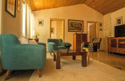 Apartments-Estate under the Paintbrush - Photo 46