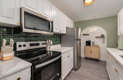 10 Minutes to Downtown with Jacuzzi, Pool Table, Ping Pong, and BBQ - Foto 13