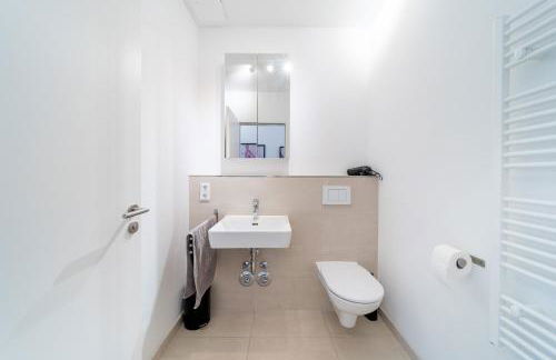 2 Bedroom Mauerpark-Apartment, Berlin Mitte View calendar - Foto 13