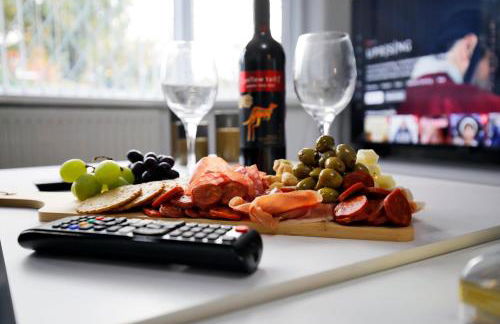 Spacious 3BR by Avalora Shortlets & Serviced Accommodations Queensway with big garden, Near train station - Foto 26