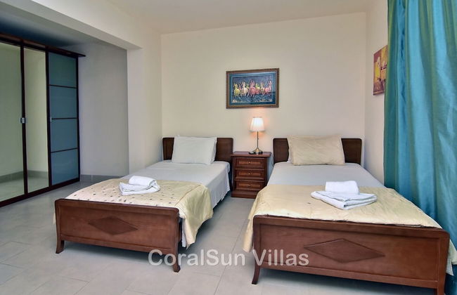 Amazing Luxury Villa, Enormous Heated Pool Jacuzzi, Gym, Games Room In Paphos, - Foto 10