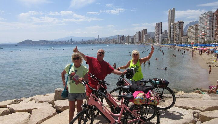 Tour guidato in bicicletta elettrica: Benidorm, La Cala, Villajoyosa - Foto 1