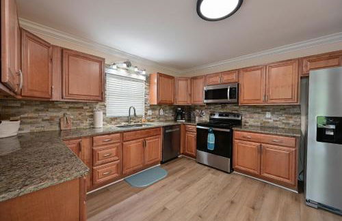 Bradenton Escape with Private Heated Pool - Photo 32