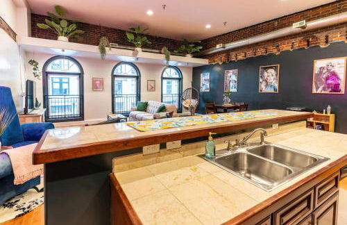 Jolene's Hideout - Noise Notice Wed-Sun - Foto 9