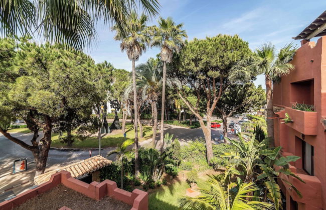 Luxury 2-bed Apartment Elviria - Pool, Sauna & gym - Foto 24