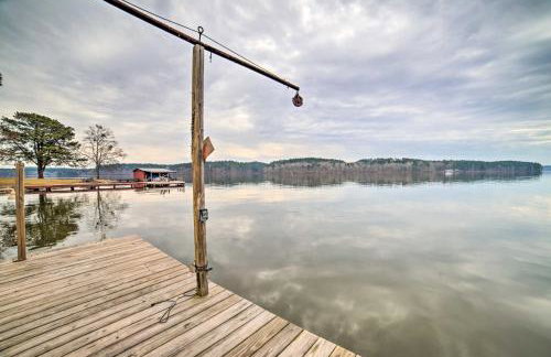 Authentic Retreat w/ Private Dock on Coosa River! - Foto 35