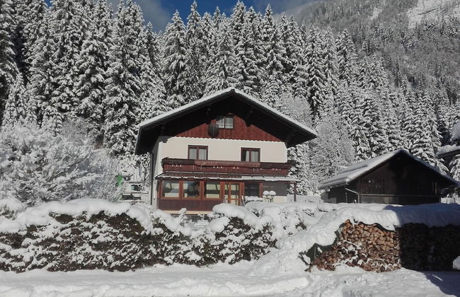 Charming Holiday Home in Gosau - Foto 17