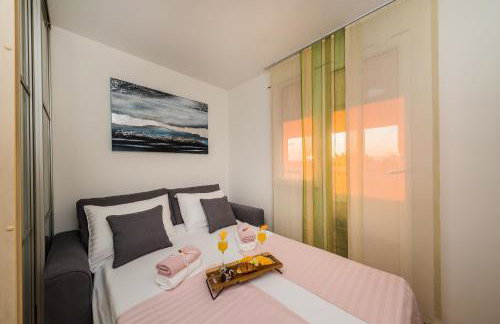 Paeninsula Studio Apartment - Photo 1