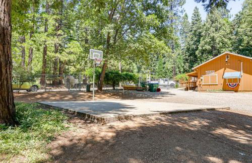 Community Lake Access Peaceful Cabin in Sonora! - Photo 33