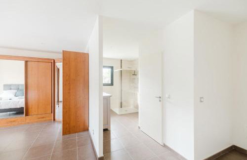 Beautiful contemporary villa 160 m with pool - Foto 11