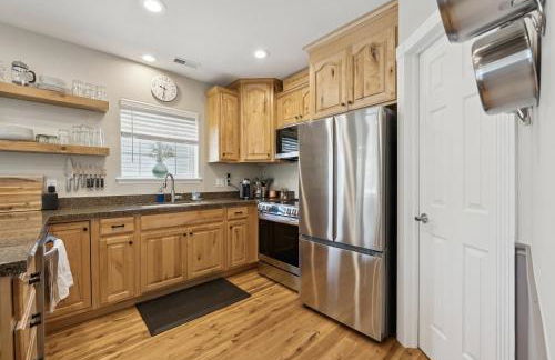 Creekside cutie 3br 2.5ba near skiing sleeps 8 - Foto 30